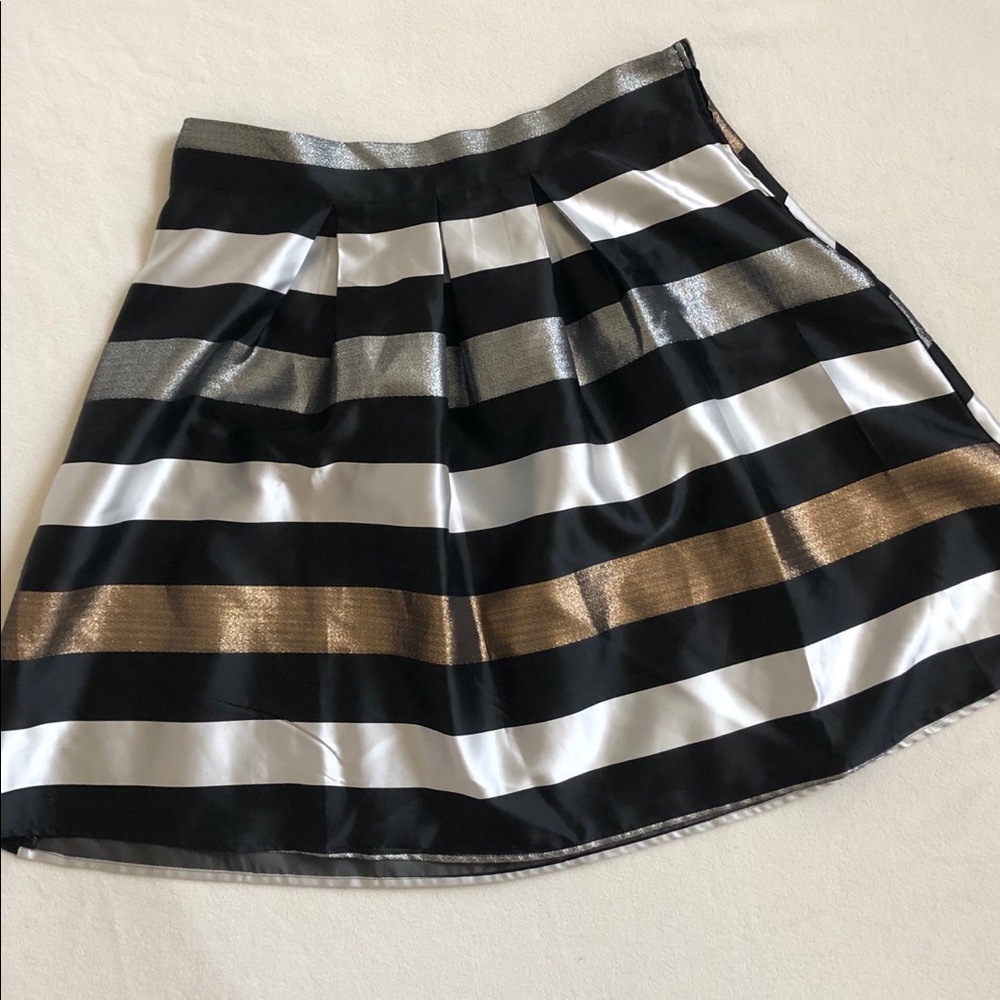 Maurice’s faux satin black/gold/silver skirt